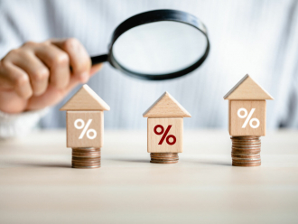 Crédit immobilier : la hausse des taux se poursuit et la production de crédits baisse